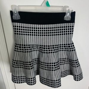 2/15 Forever 21 black and white circle skirt